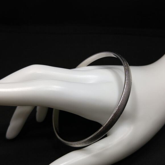 Vintage Monet Brushed Large Bangle Bracelet, Rhodium Plated, 1970s - Picture 7 of 10